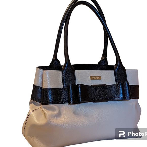 KATE SPADE/ VILLABELLA QUINN AVENUE BLACK BEIGE BOW SHOULDER BAG - Picture 2 of 13